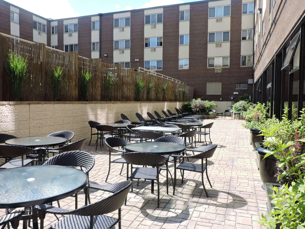 Best Western Plus Milwaukee West