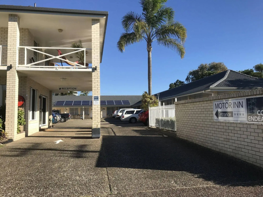 Cooks Endeavour Motor Inn Tweed Heads near Gold Coast Airport