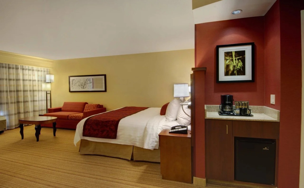 Courtyard by Marriott Madison East