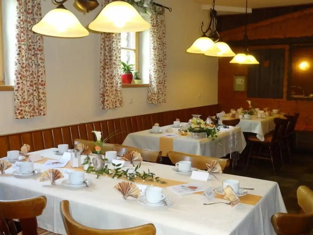 Landhotel Neuhof