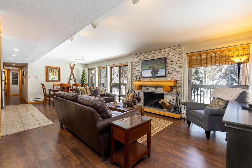 1076 Wild Irishman 2 Bedroom Condo by RedAwning
