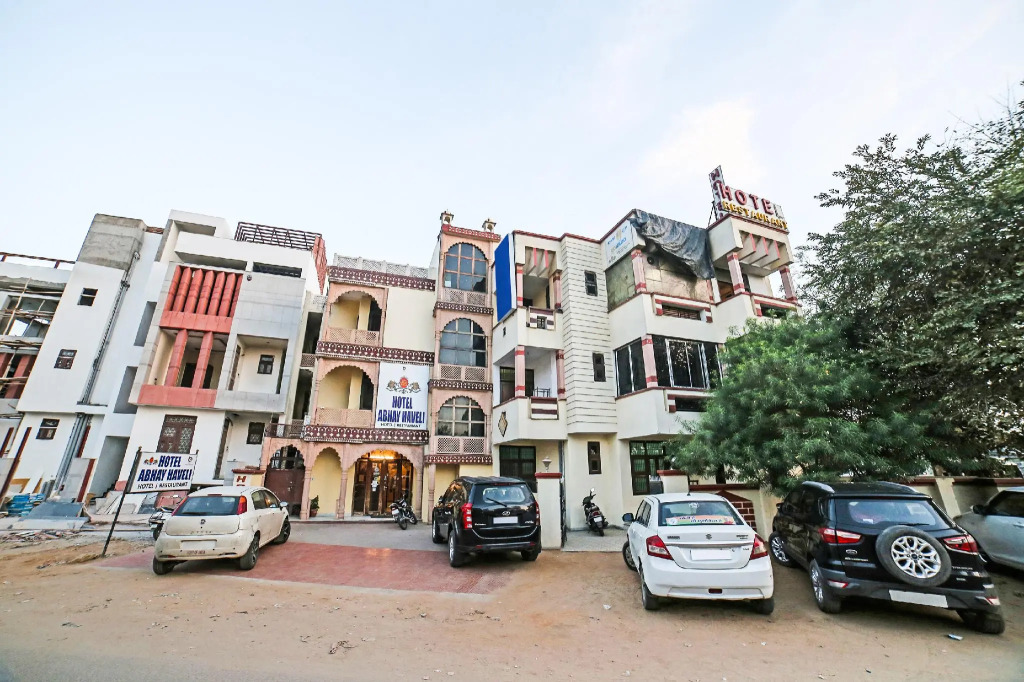 OYO 23114 Hotel Abhay Haveli