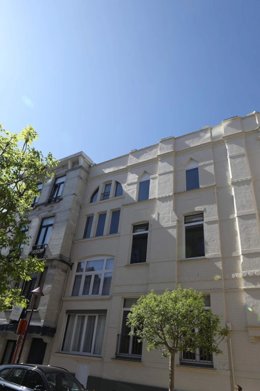 Kamiel -belle Epoque Apartment With Modern Comfort