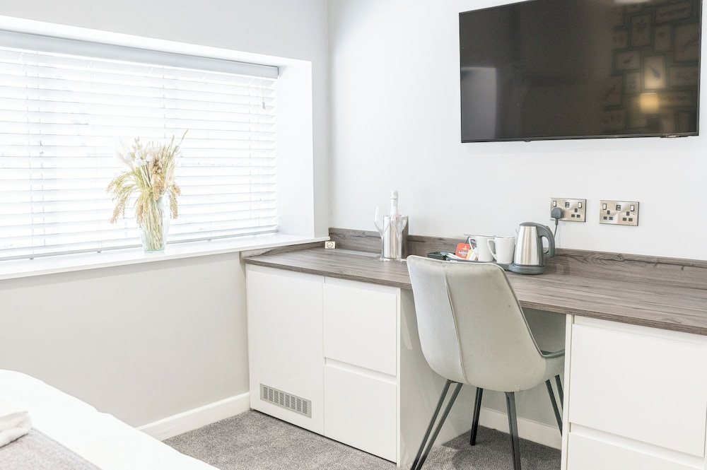 Chequers Lodge- Dalton-in- Furness- Self check in- for professionals and tourists