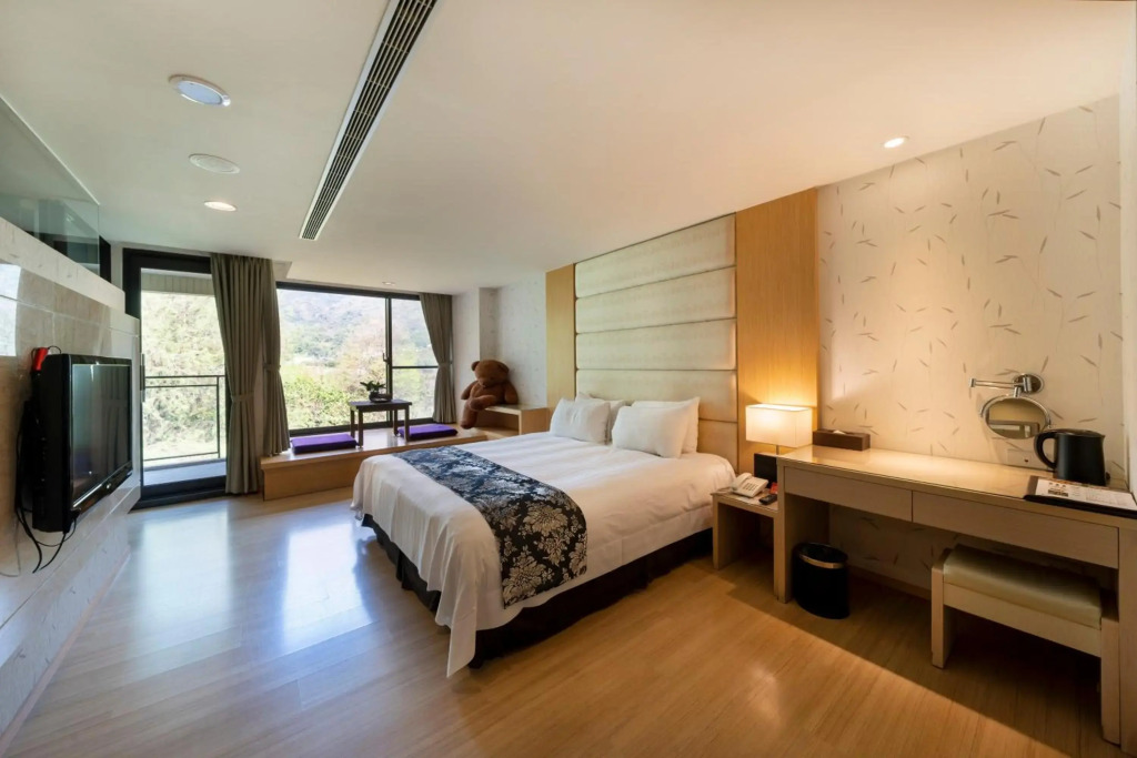 Tai-Yi Red Maple Resort