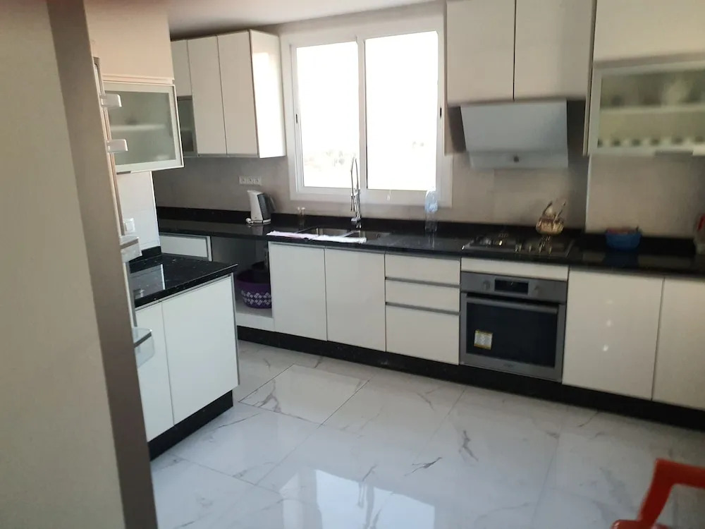 Familiar Luxury Apartment