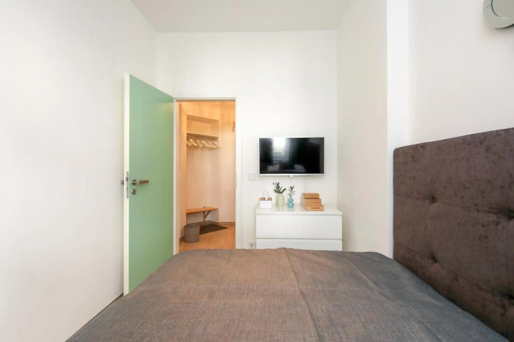 4 Personen Altbau Apartment nahe Kurfürstendamm