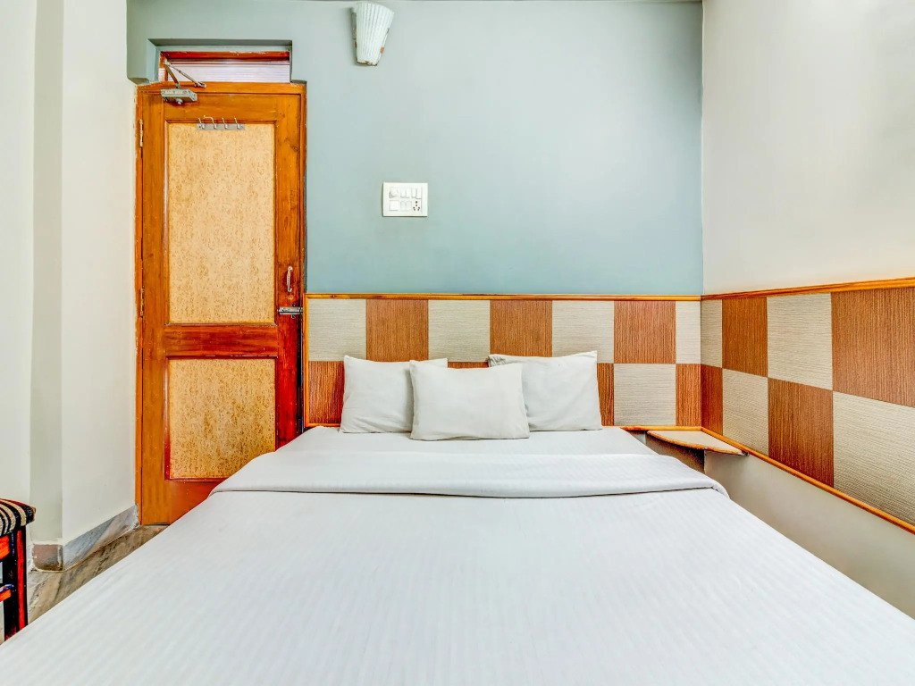 SPOT ON 22114 Hotel Kailash Regency