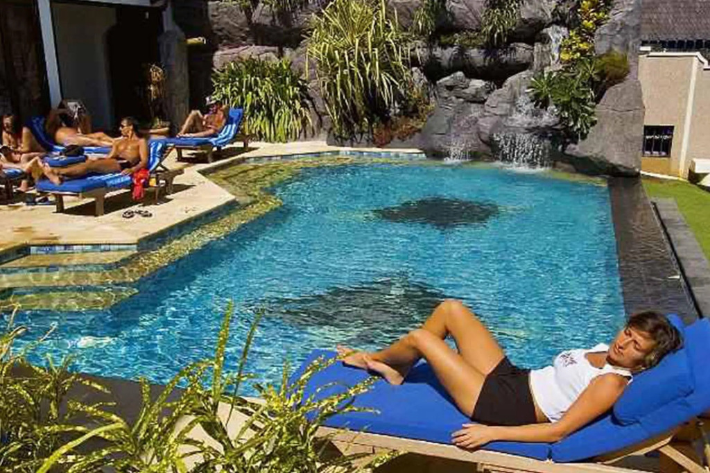 Manta Ray Bay Resort