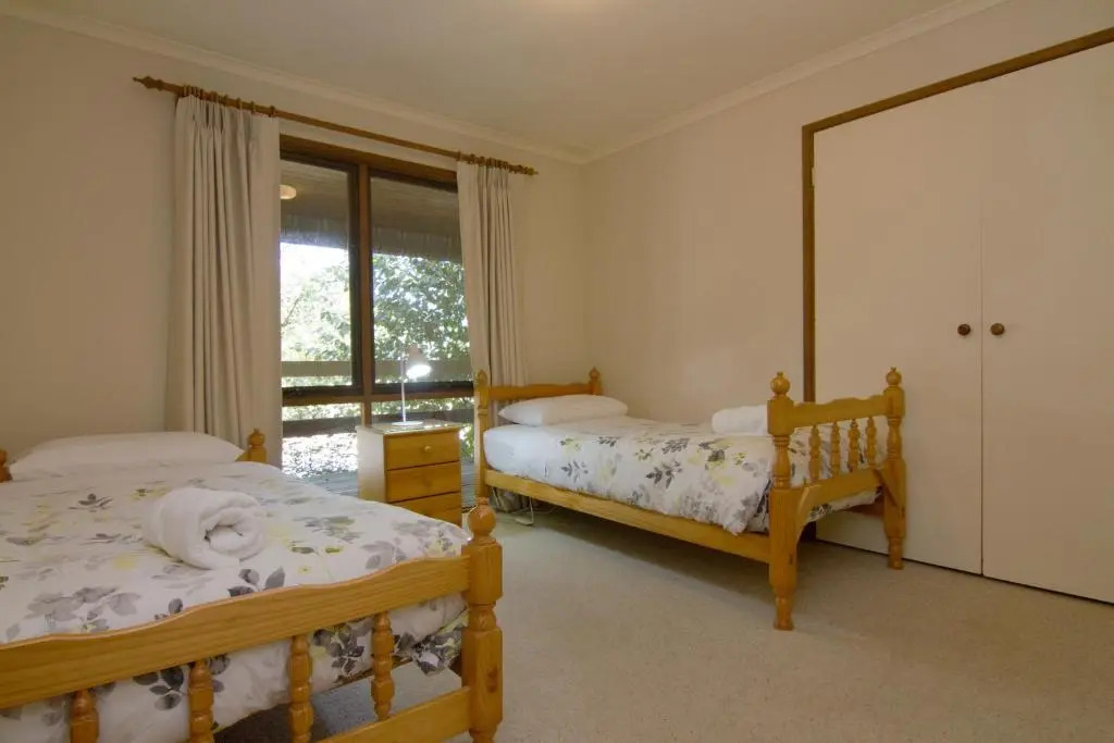 Alrima Lodge, Bright