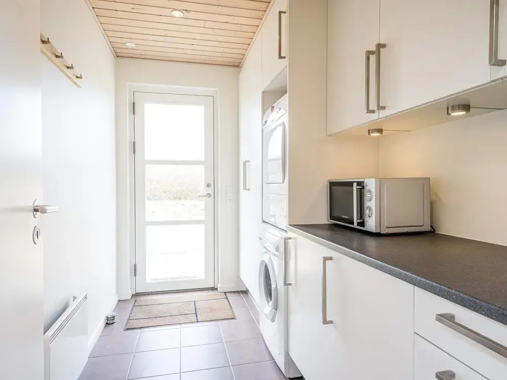 6 person holiday home in Tarm-By Traum