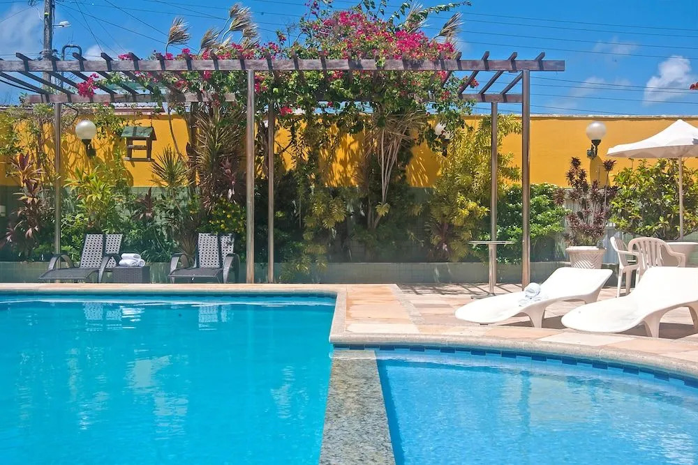 Casa com Piscina na Praia do Iguape by Carpediem