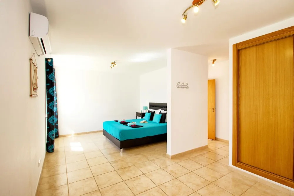 Villa Saint Martin - Refúgio familiar com piscina aquecível e BBQ em Albufeira