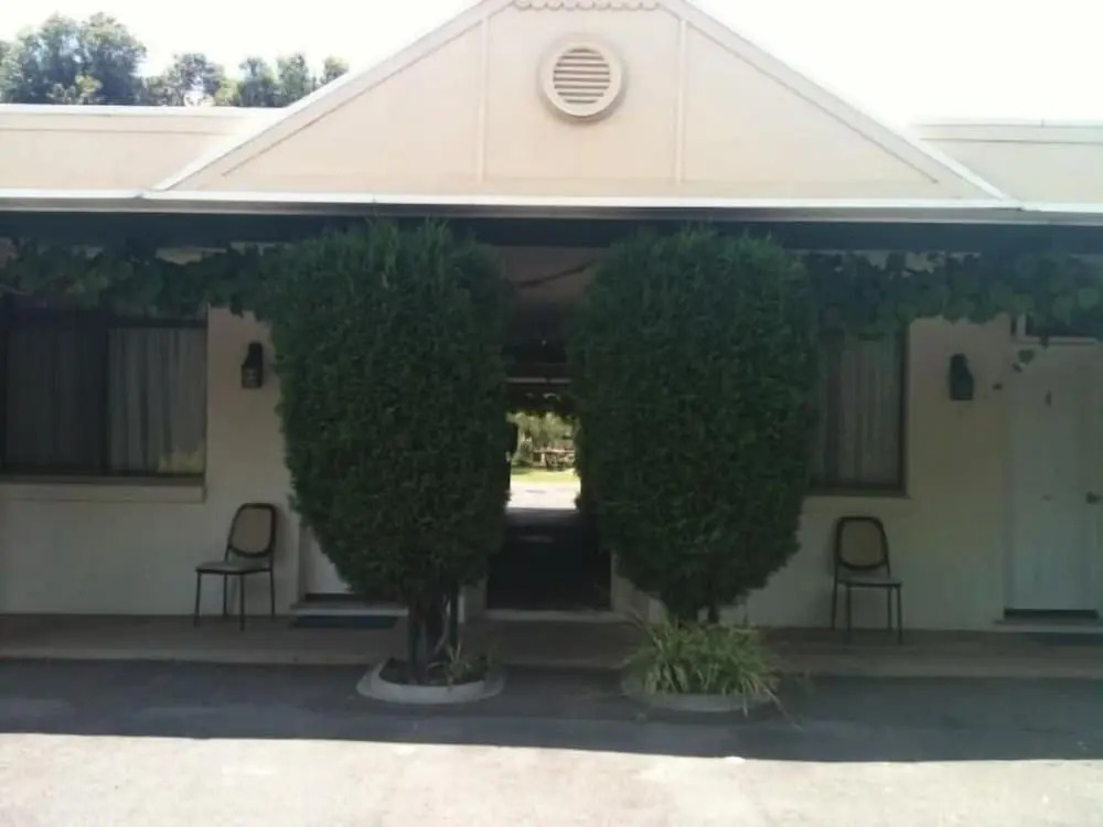 The Wayfarer Motel