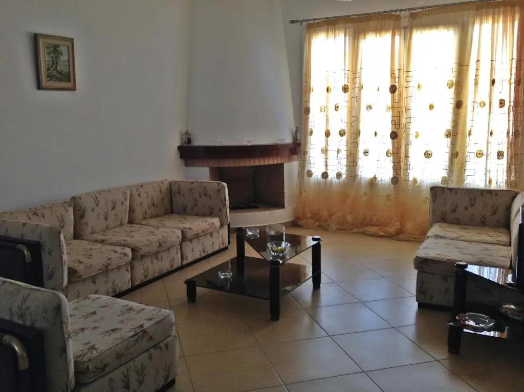 Papanikola House 1
