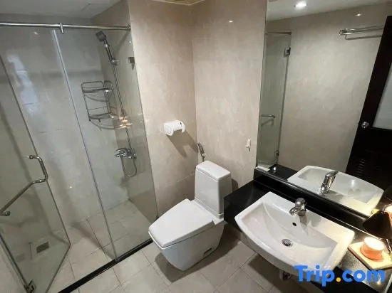 2BR Apartment | Garden View | 30 to the Airport