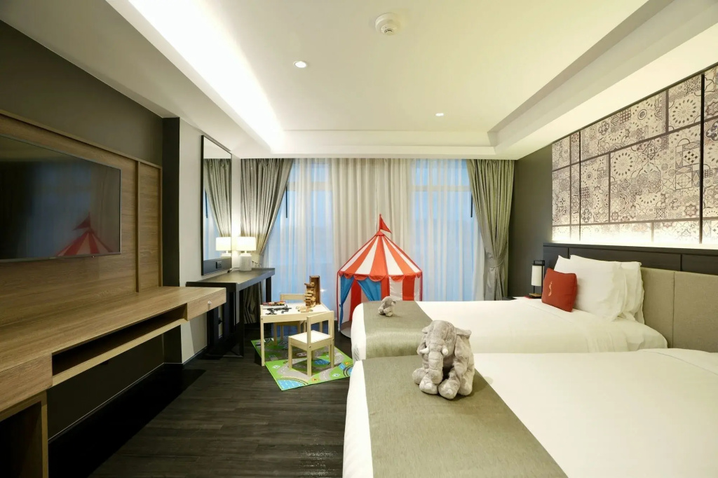 Ramada Plaza by Wyndham Chao Fah Phuket