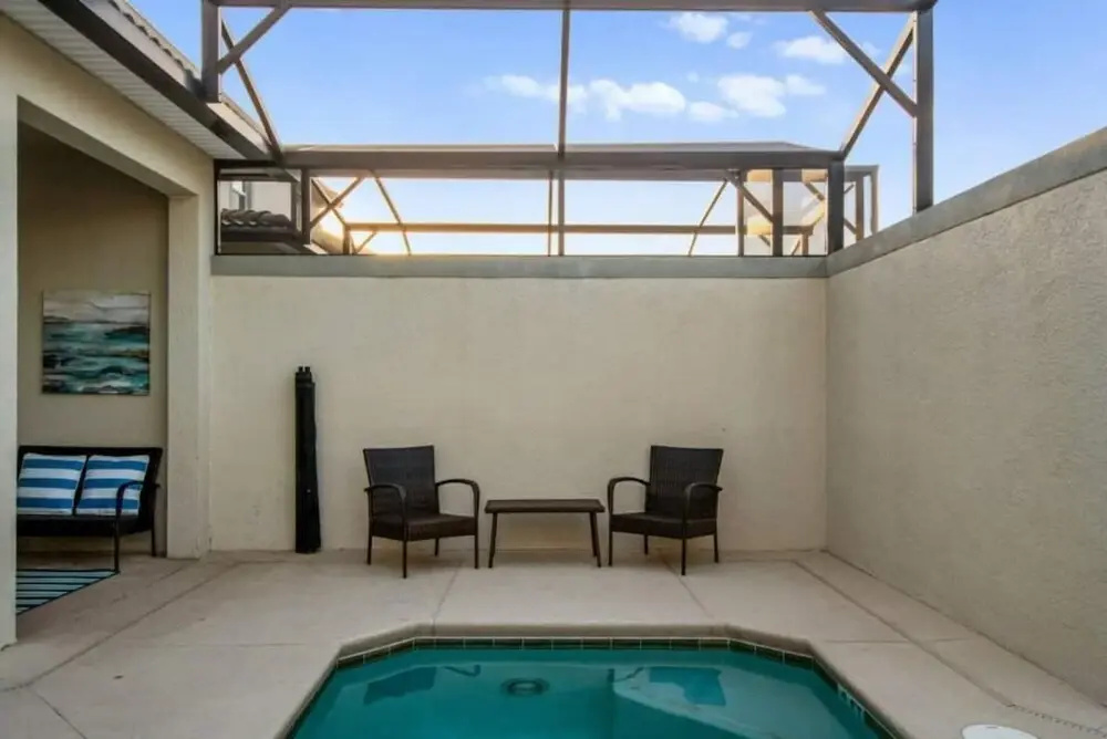 9033 Spectacular Townhouse for Your Family With an Awesome Clubhouse