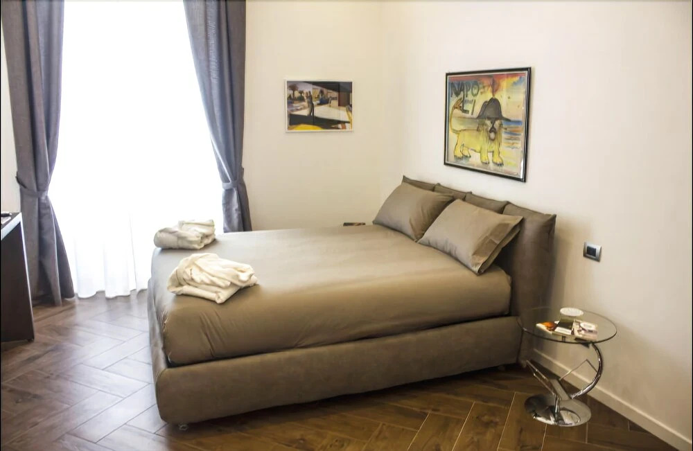 Agora’ dei Mille