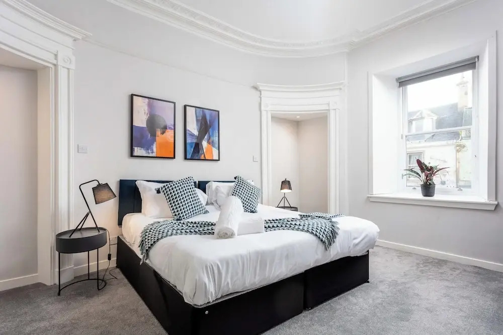 The Annick Suite No.1
