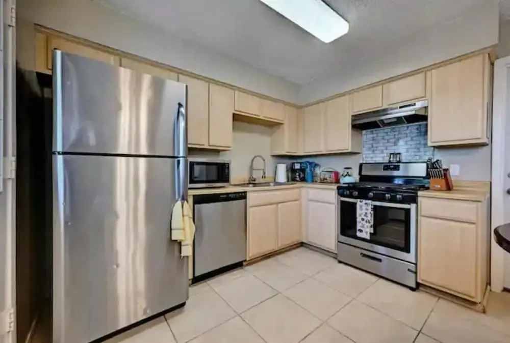 Modern Pflugerville Home Near Austin