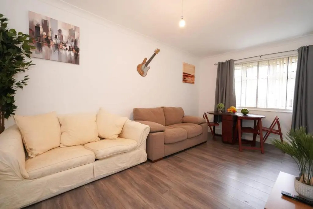 Birmingham BHX-HS2 -NEC APARTMENT
