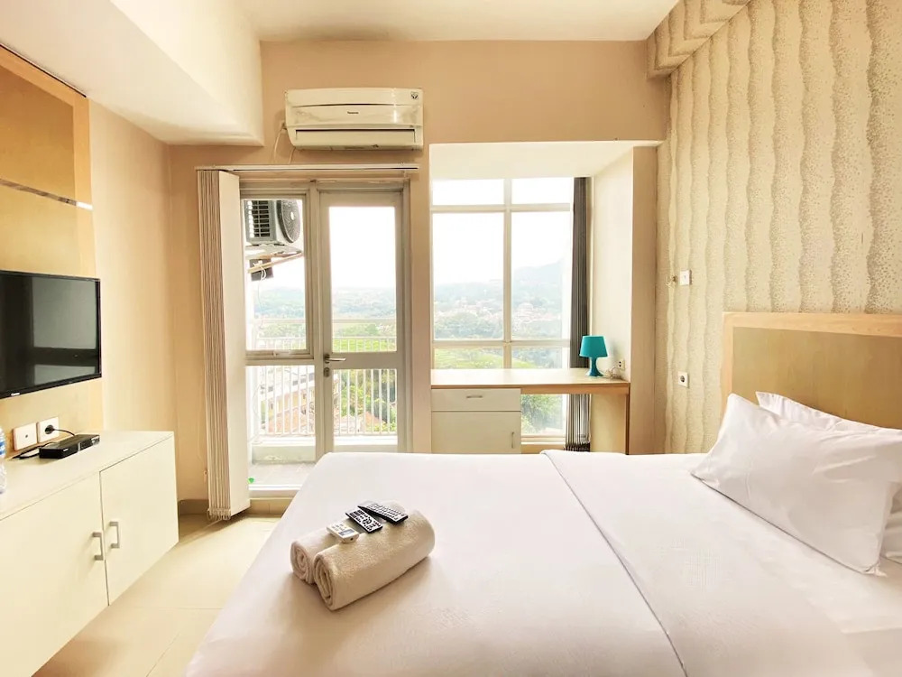 Comfortable And Strategic Studio At Taman Melati Jatinangor Apartment