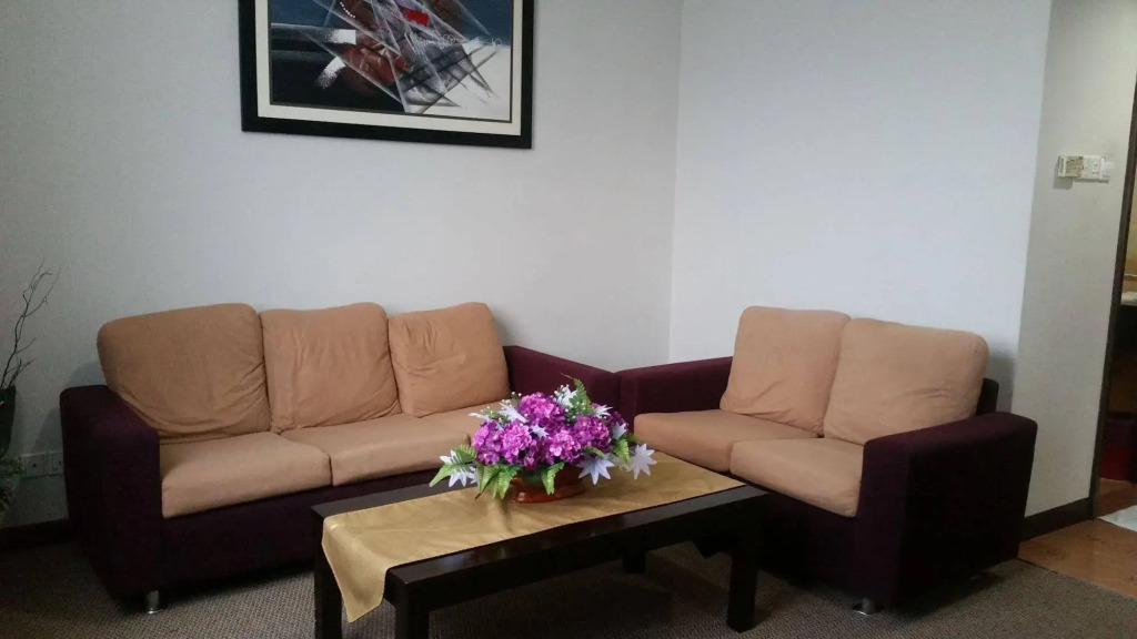 Carlton Holiday Hotel & Suites