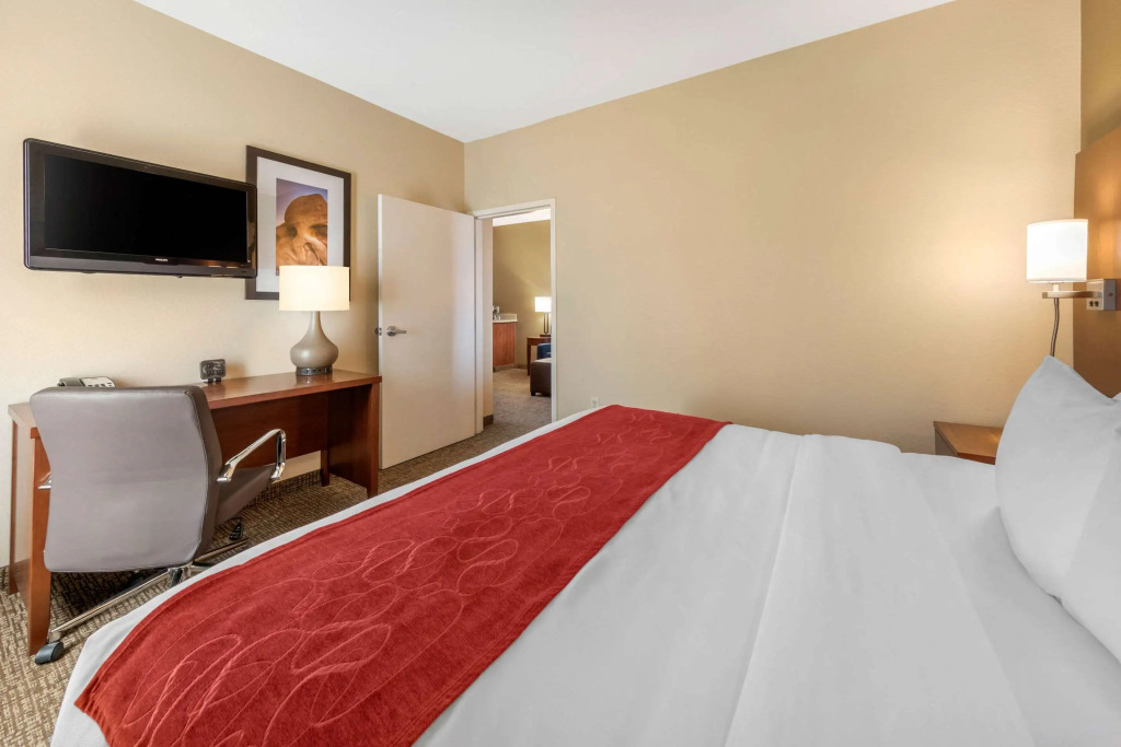 Comfort Suites Barstow near I-15