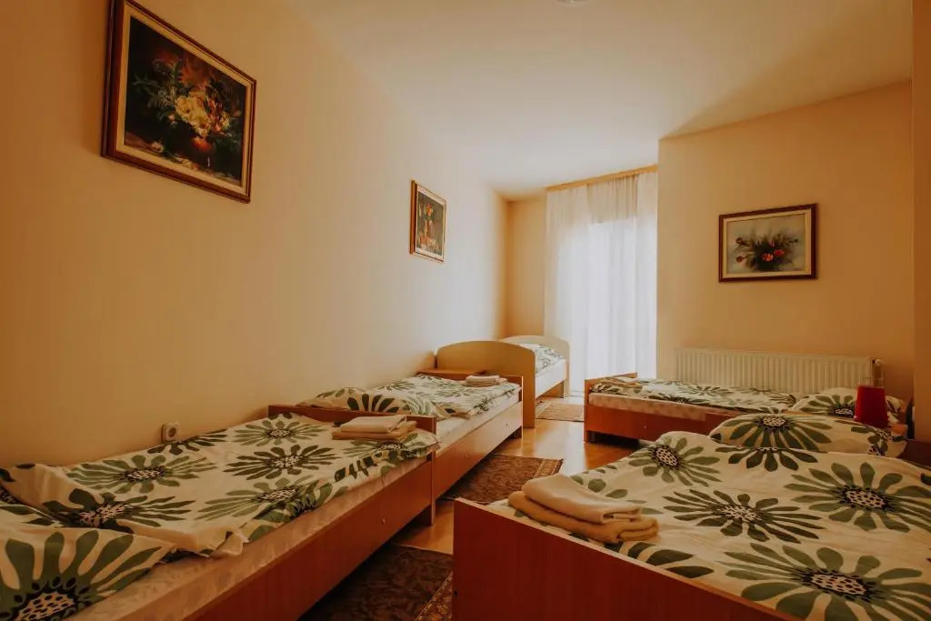 Noćko-Sobe i apartmani