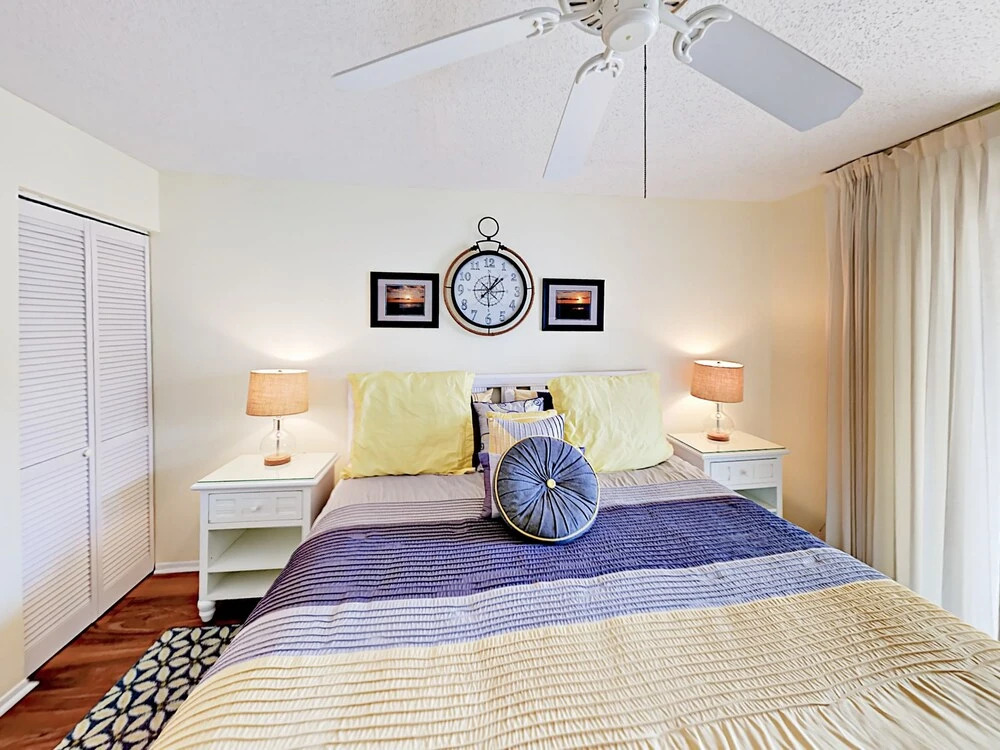 5960 Midnight Pass Road Condo Unit #311 2 Bedrooms 2 Bathrooms Condo