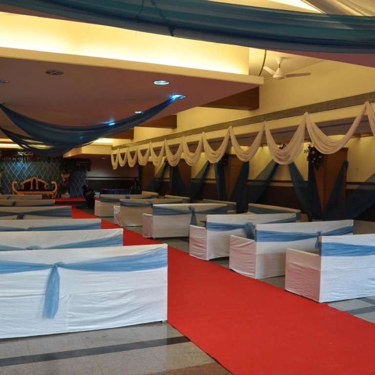 Hotel Sheela Shree Plaza
