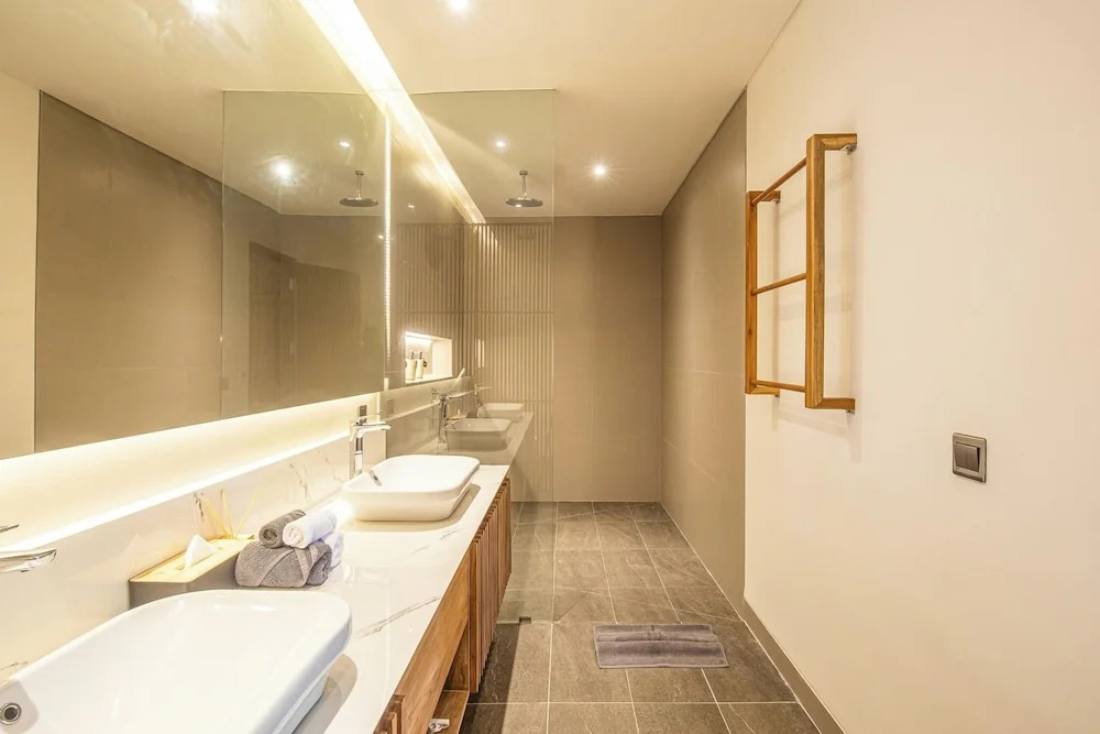 Stunning 6BR Canggu Villa 400m From the Beach
