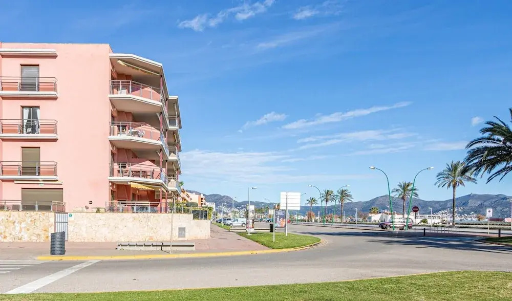 Apartment in Empuriabrava Near the Beach