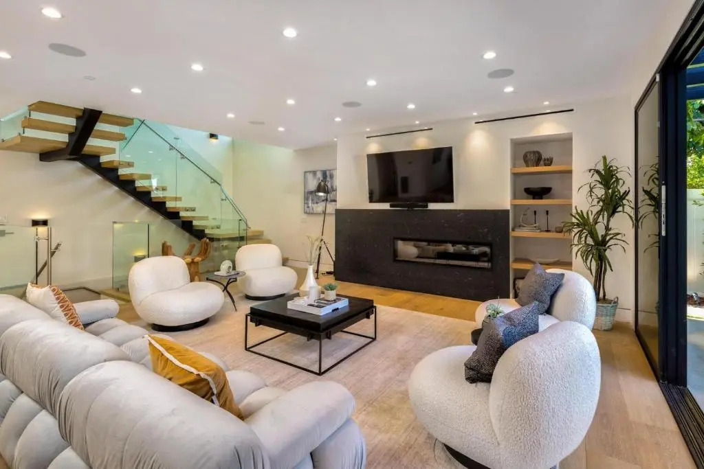 Curson Modern