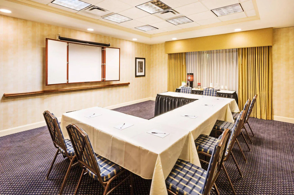 Hampton Inn & Suites Clinton