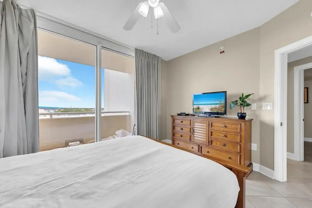 Majestic Beach Towers 2-801