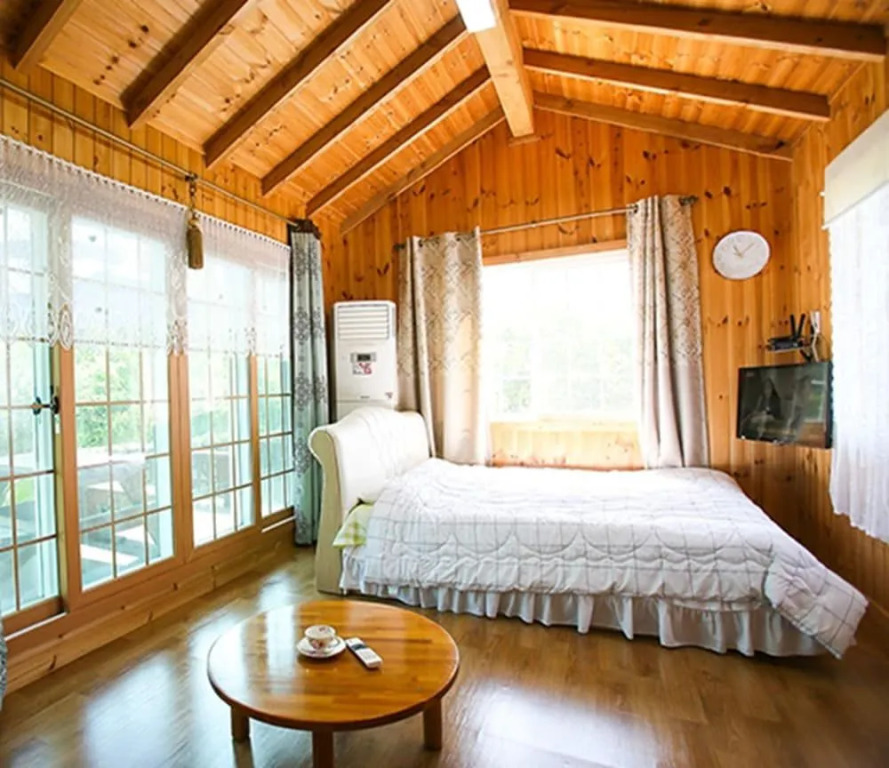 Evergreen House Pension