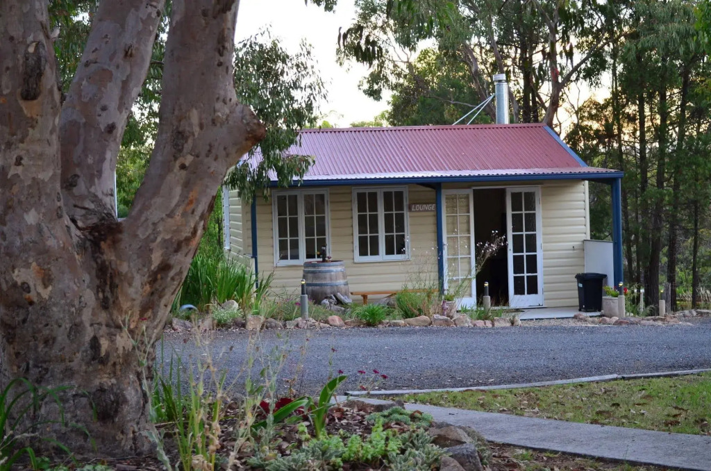 31 The Rocks