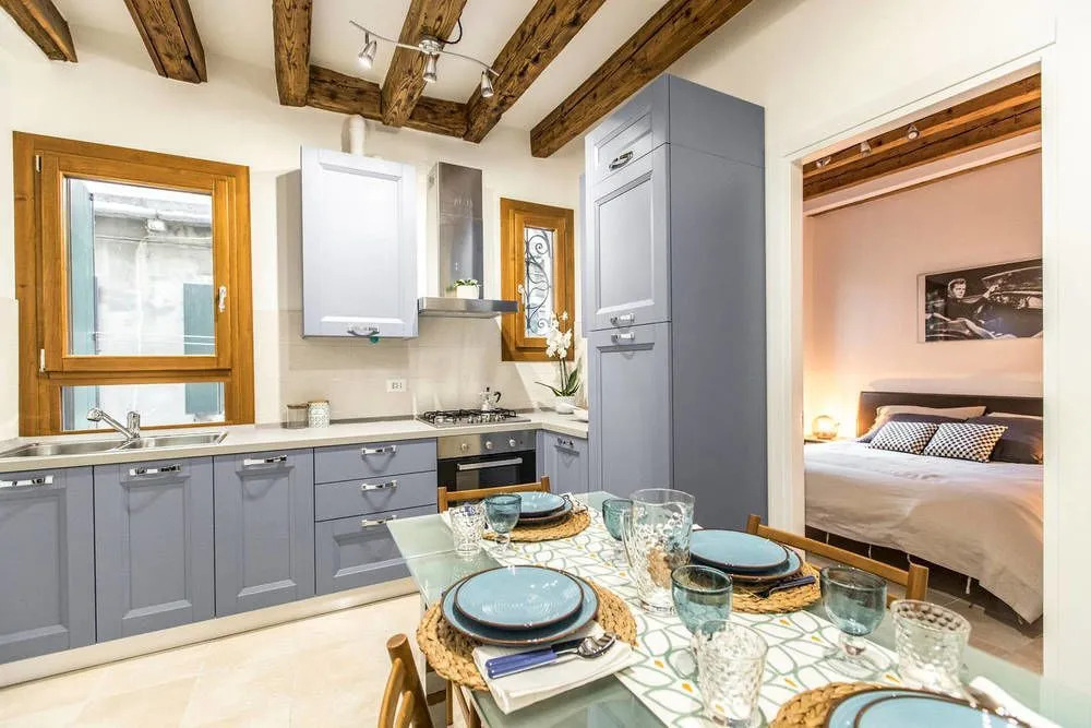 Cà Rezzonico Apartment R&R