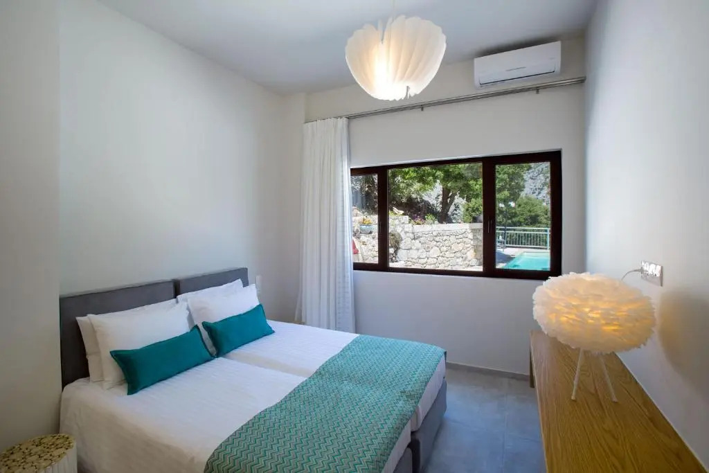 Eumelia Iconic Villa, with Heated Pool & Whirlpool, By ThinkVilla