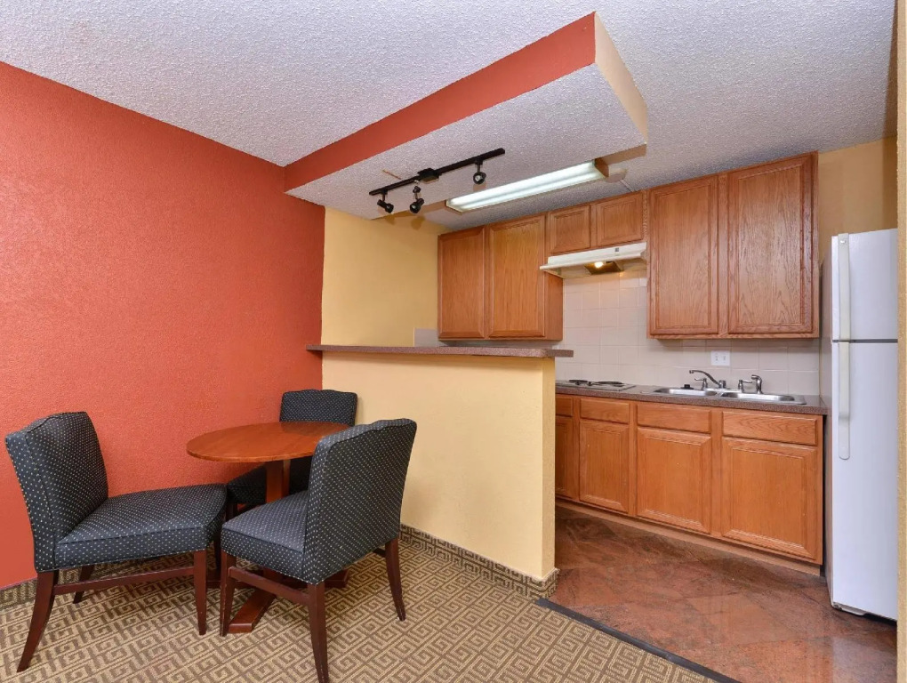 Amerihome Inn & Suites Houston Airport North