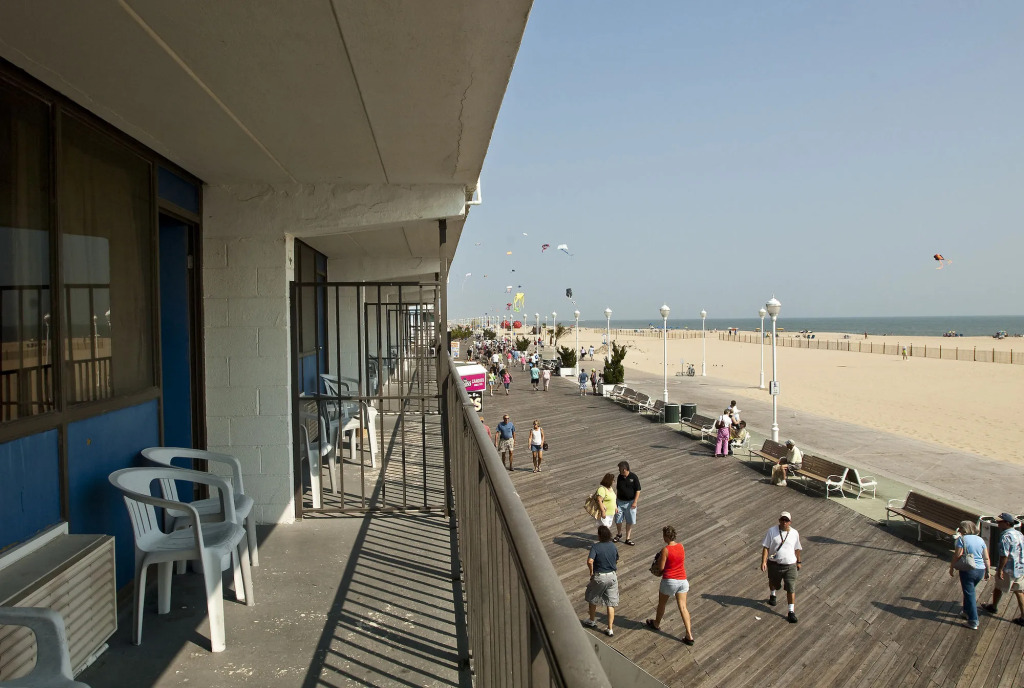 Rideau Oceanfront Motel