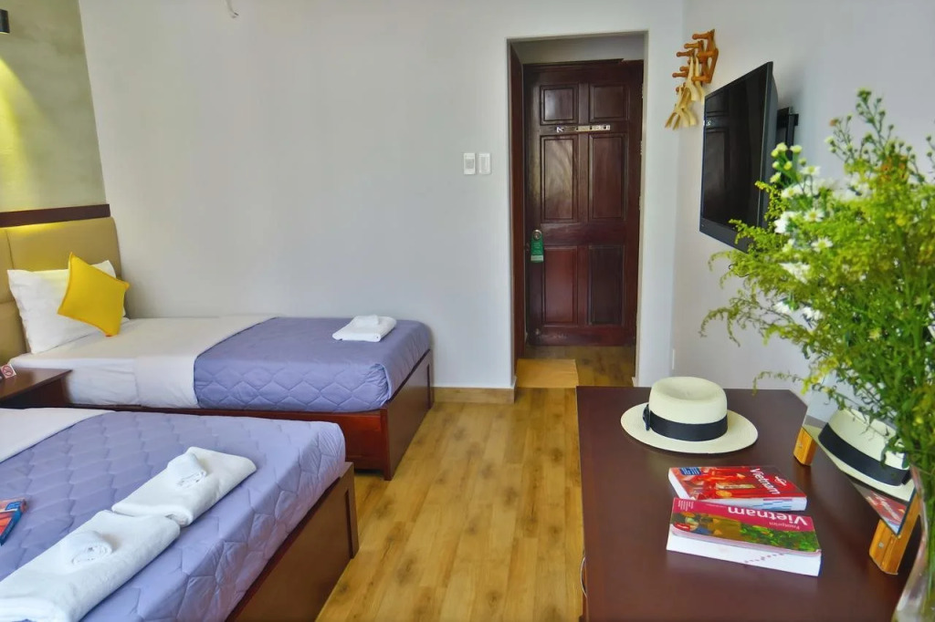 Giang Son Hotel 1