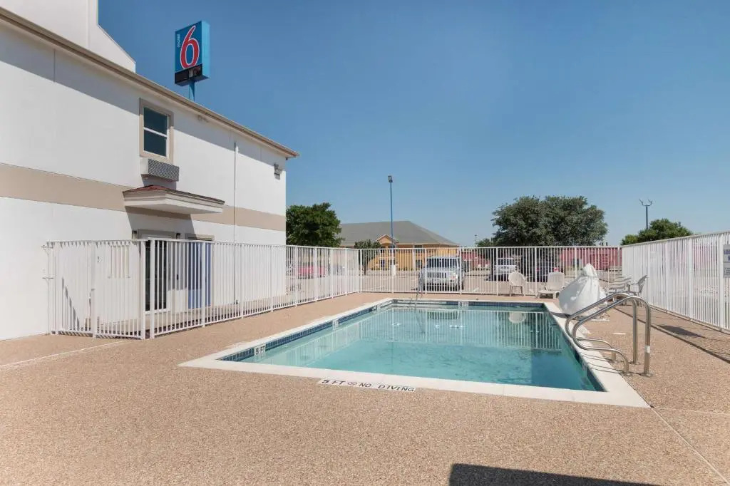 Motel 6-Hillsboro, TX