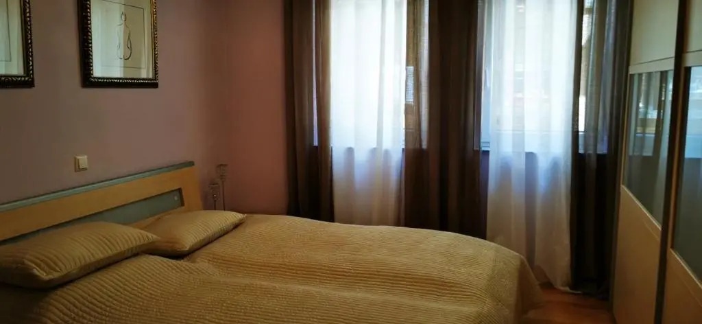 Tolle, gemütliche, voll möblierte 3 Zimmer Wohnung.