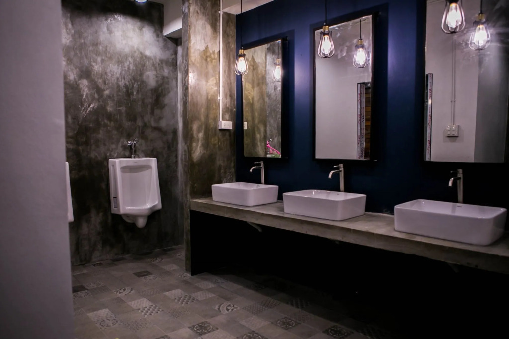 Silom Space Hostel