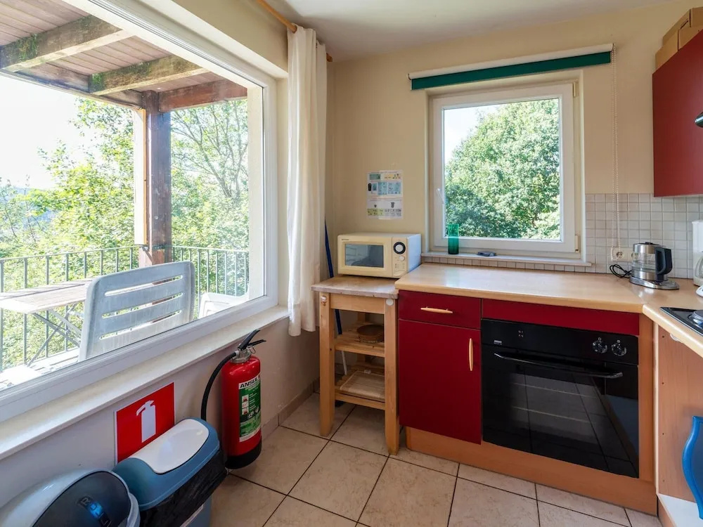Forest-Edge Hideaway, Bouillon