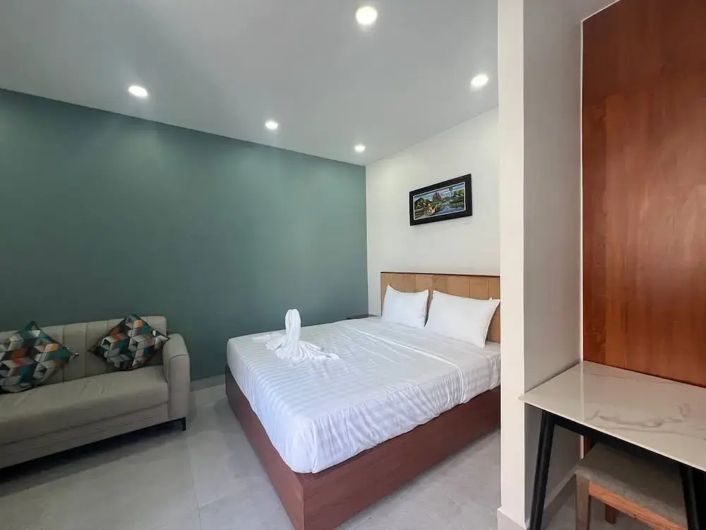 C-Hotel