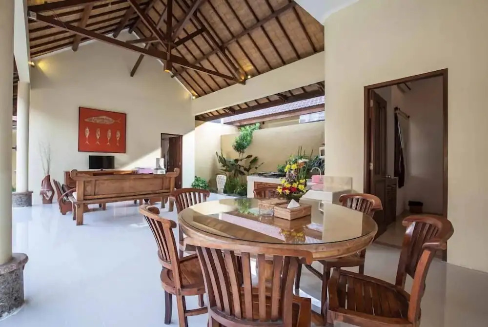 PB - 5BR - V1 & V2 5BR Private Pool Villa, Walk to Seminyak Beach
